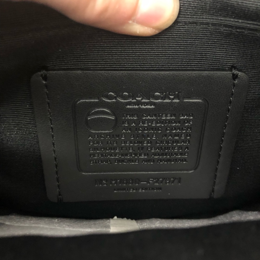 —SOLD—- Coach canteen Crossbody Black - Picture 5 of 6
